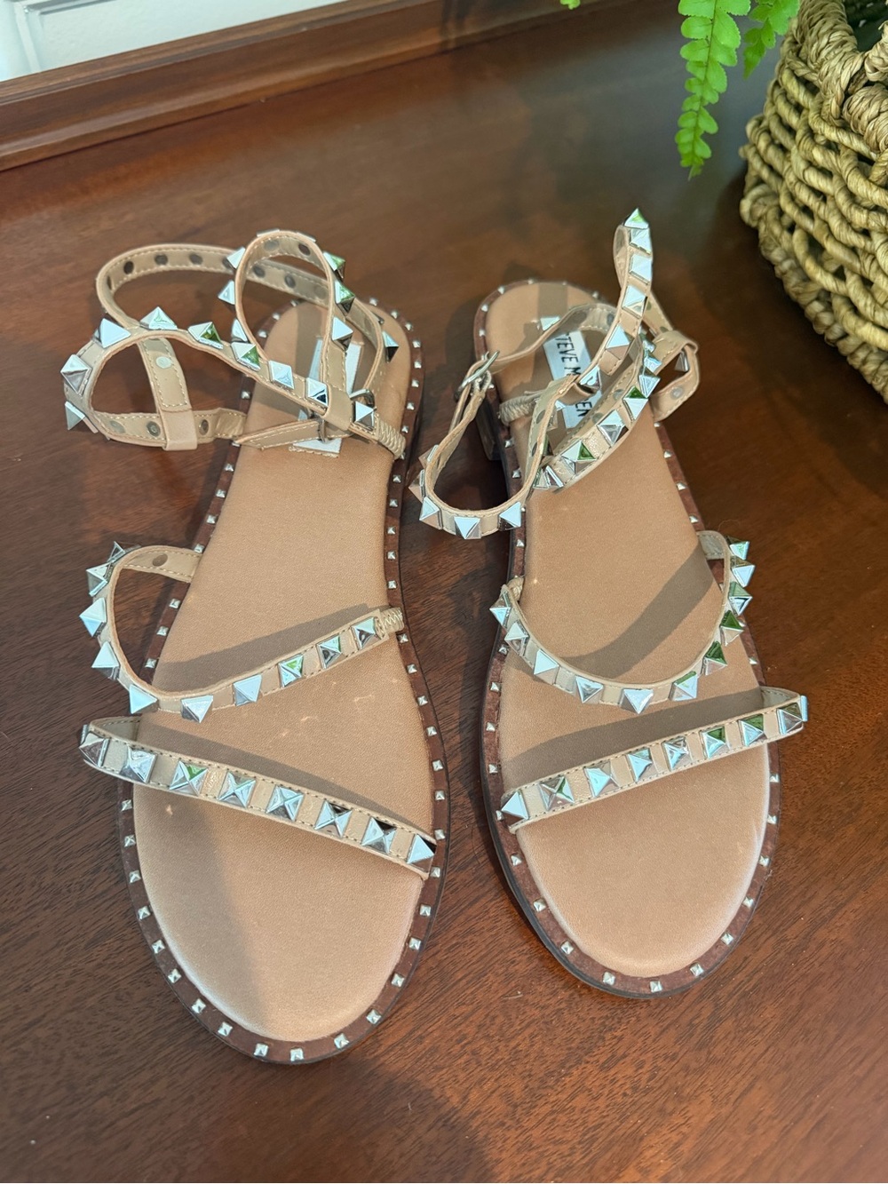 Steve Madden Studded Strappy Flat Sandals - Nude NWOT